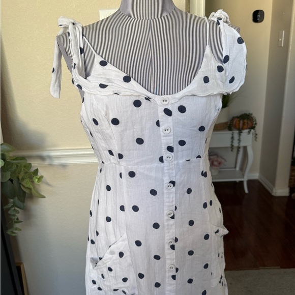 Polka Dot Button-Up Shirt ESSUE MEDIUM - Picture 12 of 16